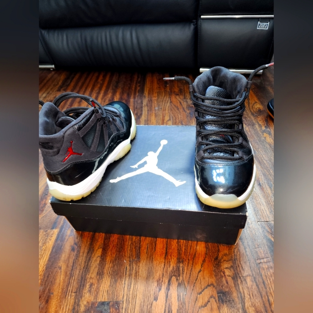 JORDAN 11 Retro